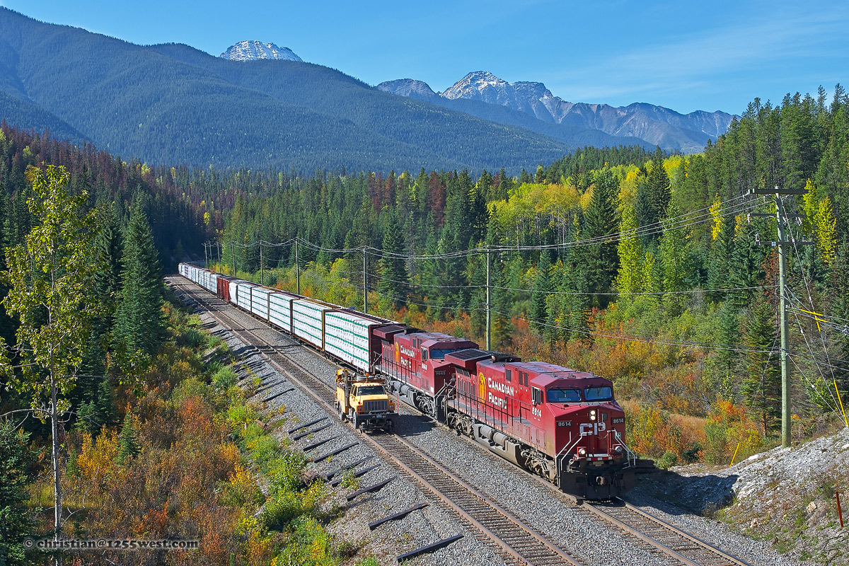 Leanchoil Siding (Golden - Ottertail, BC)